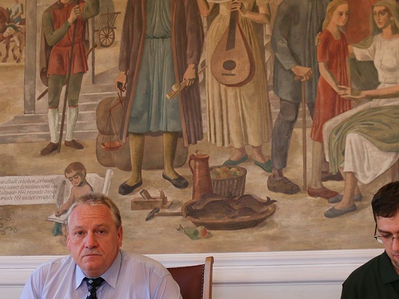 gradonačelnik Klaus Meier i Edo Fekete, učitelj njmačkog jezika