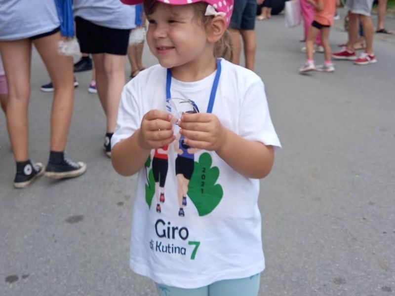 U sklopu 2. Jasenovačke utrke održane su i dječje utrke, a na utrci za najmlađe nastupila je i Mia Kelemen.