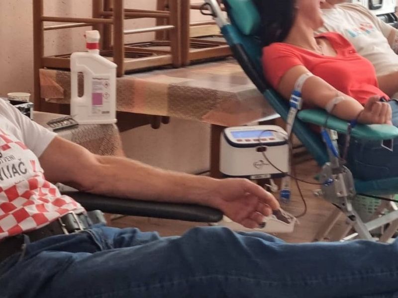 Kao što je bilo i najavljeno Gradsko društvo Hrvatskog Crvenog križa Pakrac u suradnji s Hrvatskim zavodom za transfuzijsku medicinu iz Zagreba u prostoru Vatrogasnog doma u Lipiku provelo je 29. kolovoza treću ovogodišnju akciju dobrovoljnog darivanja krvi. Foto: GD HCK Pakrac