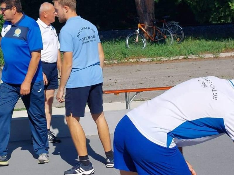 Osam ekipa je sudjelovalo na boćarskom turniru u Lipiku / Compas.hr