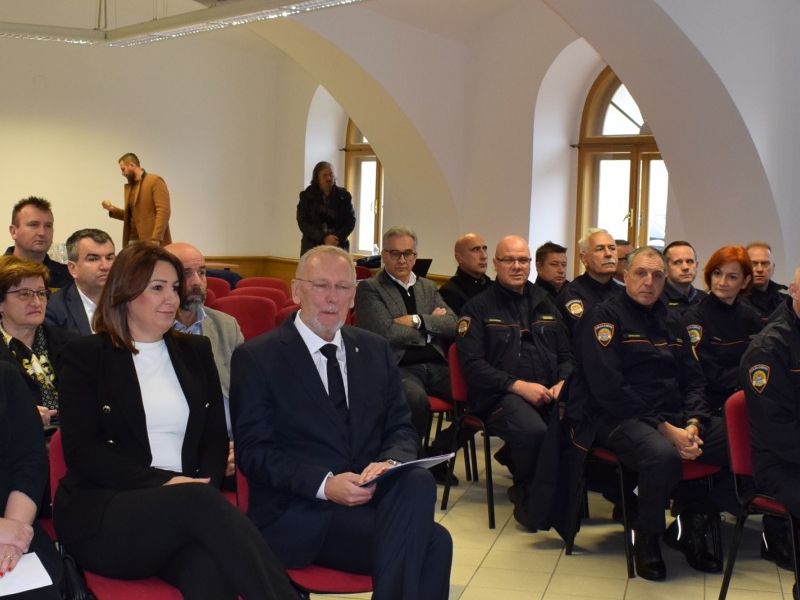 Požeško-slavonska županija i službeno bez mina / Darko Baronica, Pakrački list