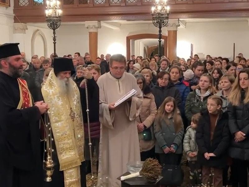 Saborni hram Svete Trojice u Pakracu (screenshot)