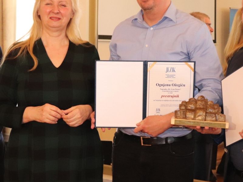 Prvonagrađeni dr. sc. Tomislav Meštrović i dr. Ognjen Ožegić s prof. dr. sc. Sandrom Ham i Damirom Foretićem, predsjednikom Zaklade / Compas.hr