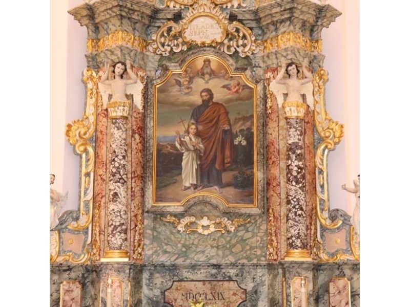 Oltar sv. Josipa u župnoj crkvi UBDM u Pakracu