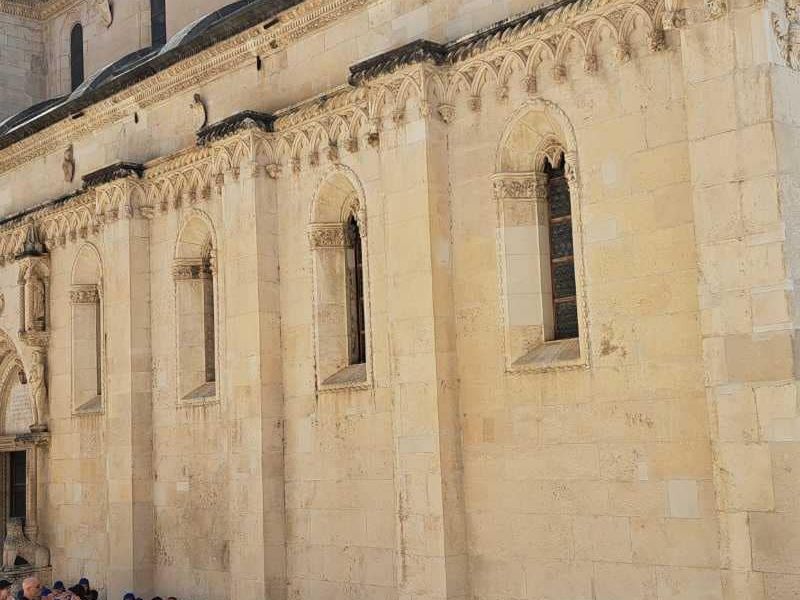 Foto: Osnovna škola Lipik - knjižnica