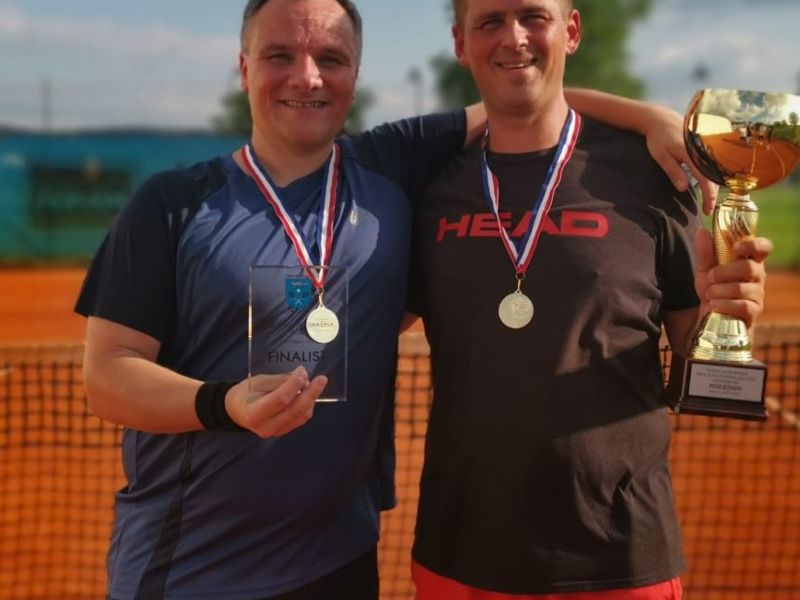 Najbolji Veterani kategorije 40+ desno Igor Mašić i Dražen Matijašević / Sezame.pr