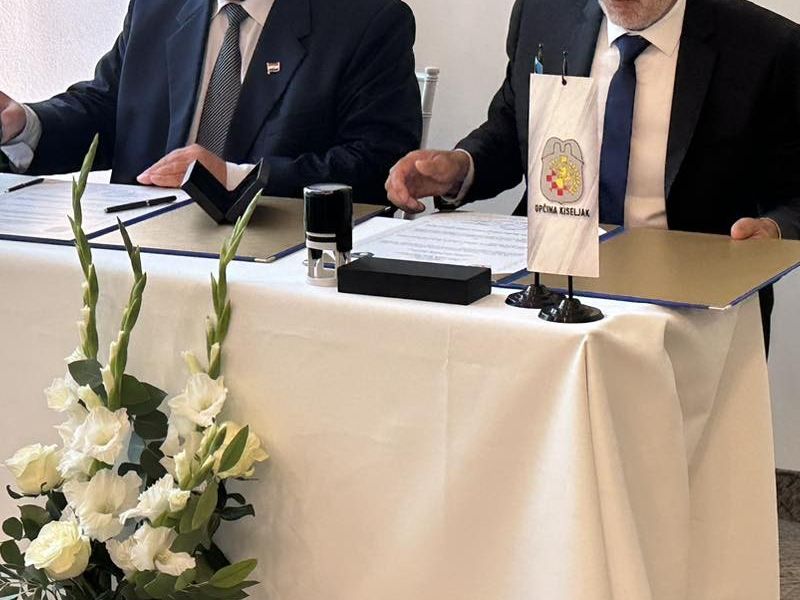 Gradonačenik Lipika Vinko Kasana i načelnik Kiseljaka Mladen Mišurić Ramljak / kiseljak.info