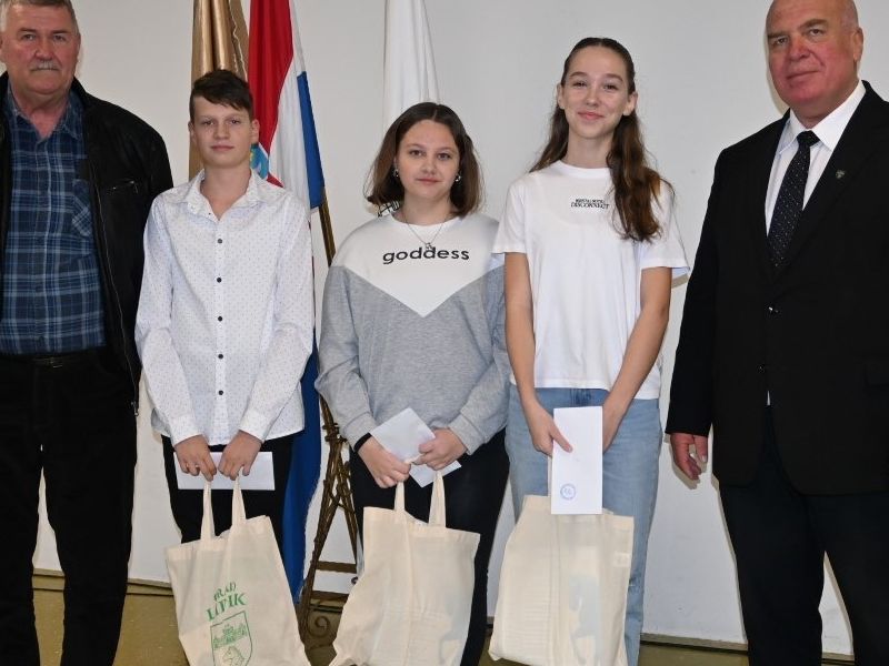 Drago Kšiško, Smion Golubić, Ana Adžijević, Patricija Petrušić i Vinko Kasana / Compas.hr