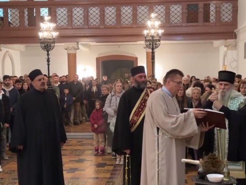 Saborni hram Svete Trojice u Pakracu (screenshot)
