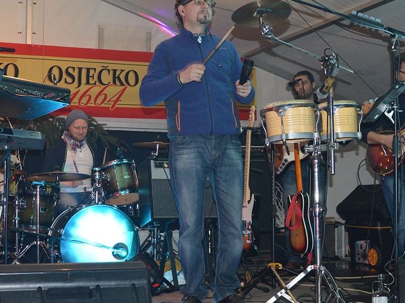 grupa El constido, večer 11. prosinca