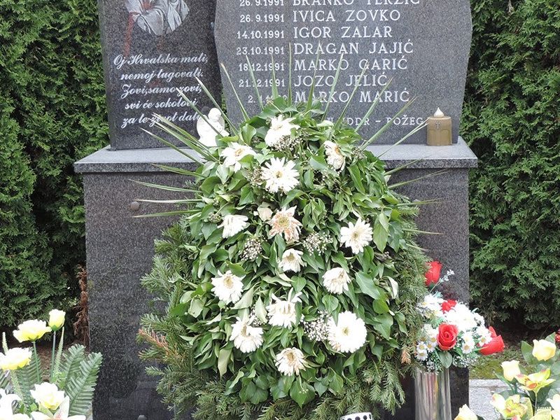 Spomen obilježje u Kamenskom jedno je u nizu usputnih stanica Marijana Peternela