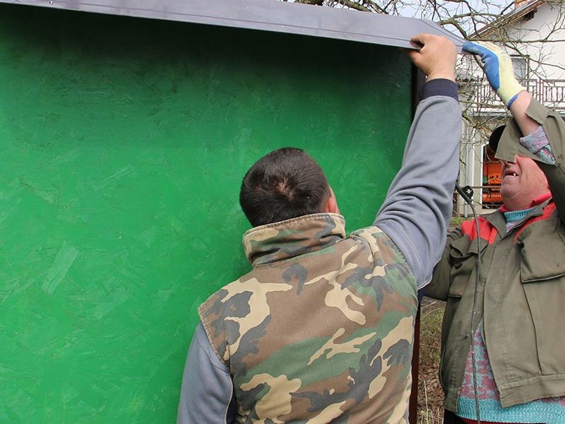 postavljanje oglasne ploče u Donjem Čagliću