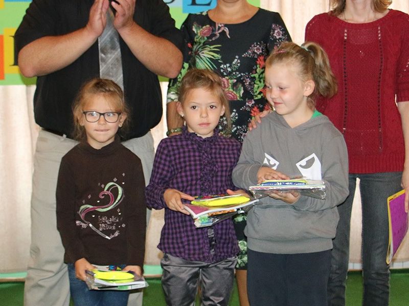 prvi razred područne škole Dobrovac, razrednica Kristina Dundović