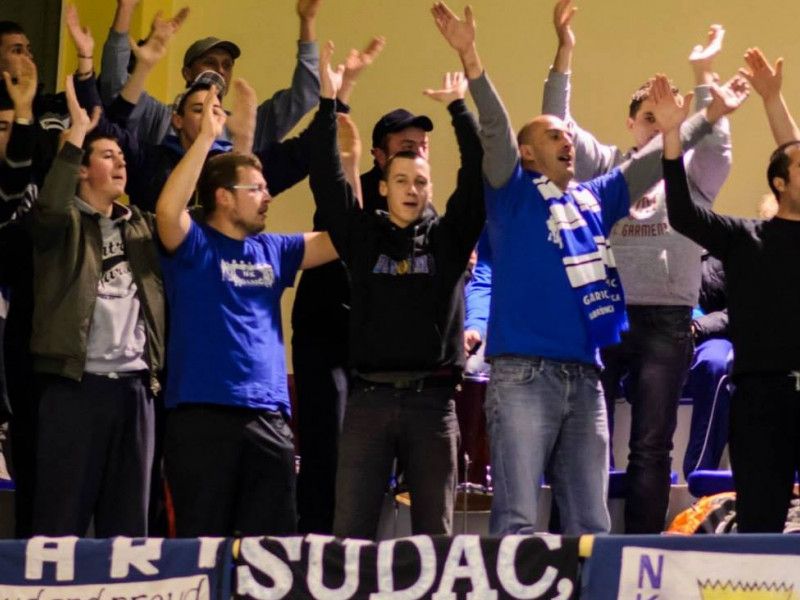 Mini Pak/Garić je imao jaku podršku s tribina, Foto: Marko Keć