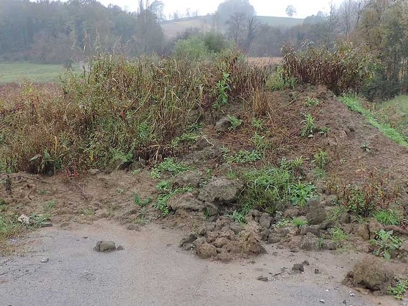 prilaz Pakri na cesti između Brezina i Janja Lipe