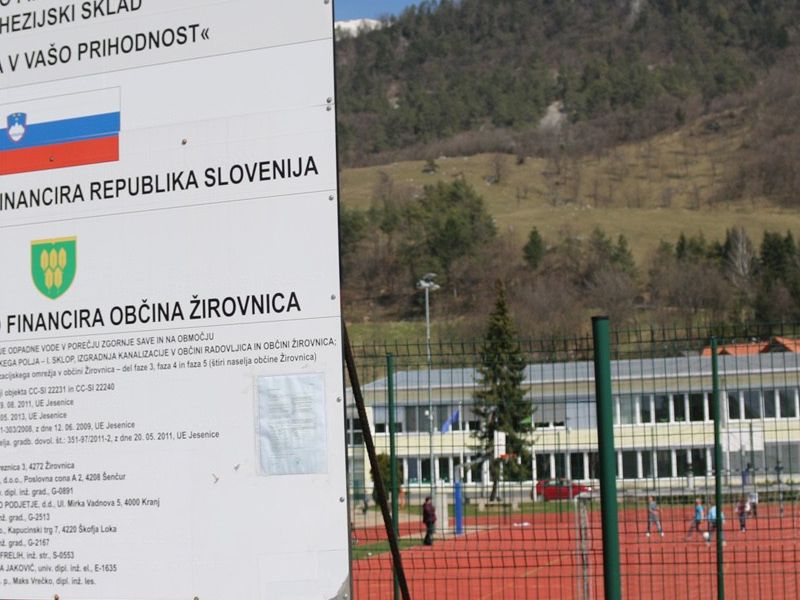 Dvorana škole i vrtića te uređenje okoliša financirano je iz više natječaja.