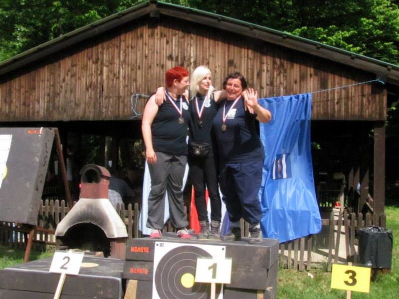 Ankica Vinter, Zvjezdana Drašner i Anica Lacković (izvor fotografije: SK Kuna Pakrac)