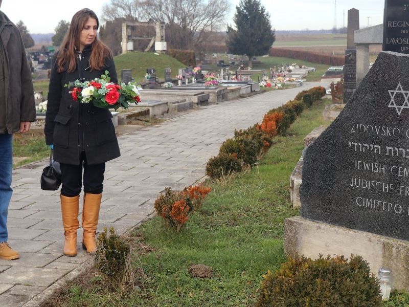 Gradsko groblje u Lipiku