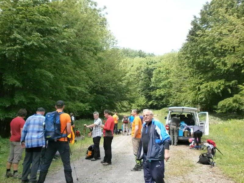 Josip Šuprina (ispred ostalih) također sudjelovao u svih pet dionica, bilo hodajući bilo u logističkoj potpori(autor fotografije: Branka Ećimović)