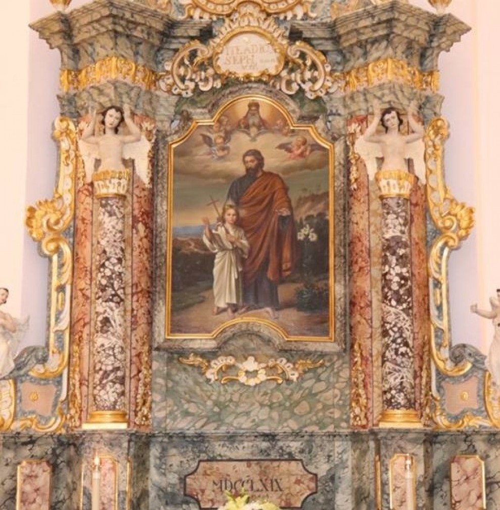 Oltar sv. Josipa u župnoj crkvi UBDM u Pakracu