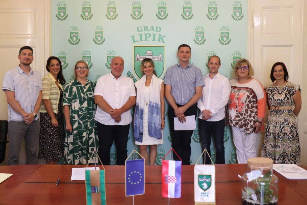 Darian Husko, Marinela Krstinić Nižić, Veronika Prhal, Vinko Kasana, Sandra Janković, Goran Pušćenik, Marko Perić, Elena Rudan i Anita Vodrak / Foto: Compas.hr