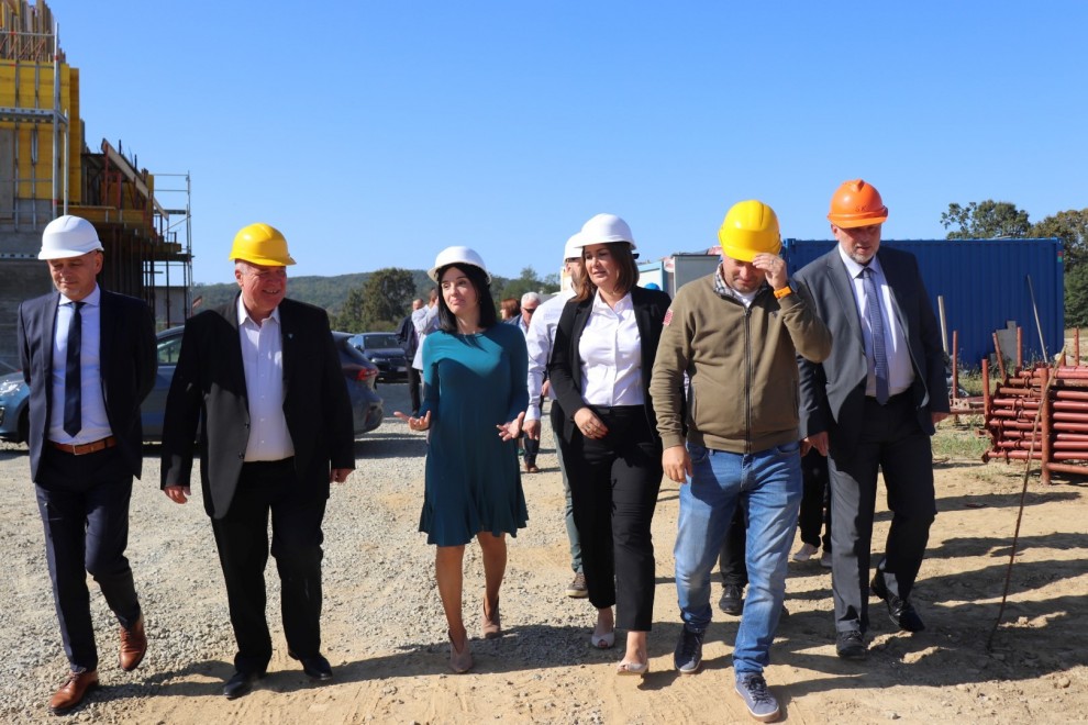 Ministrica poljoprivrede Marija Vučković obišla je gradilište nove lipičke ergele / Compas.hr