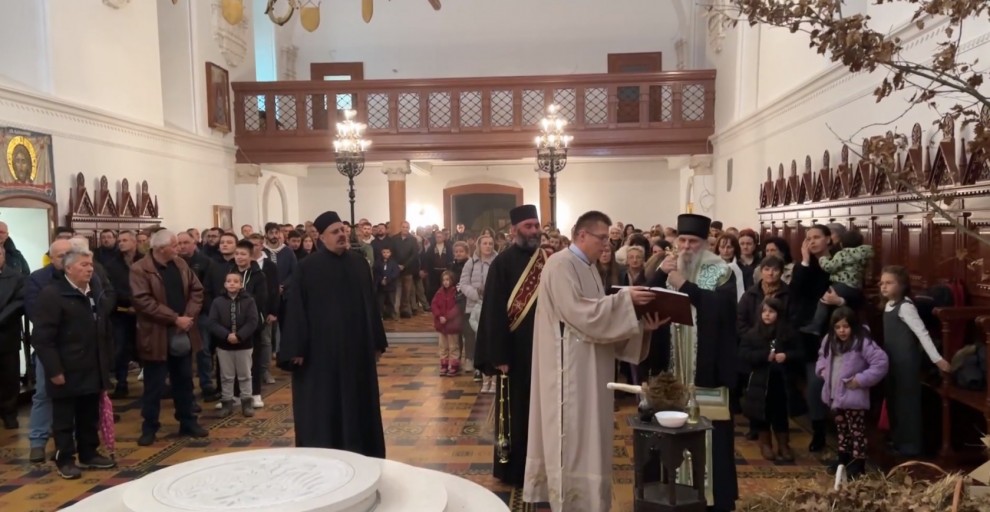 Saborni hram Svete Trojice u Pakracu (screenshot)