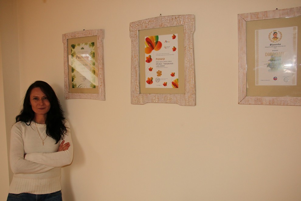 Zdenka Božić uz dosadašnja priznanja koje je OPG Božić dobilo