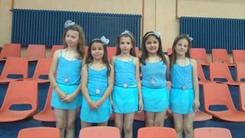 mlađa srednja grupa, srebro za koreografiju Vjetar