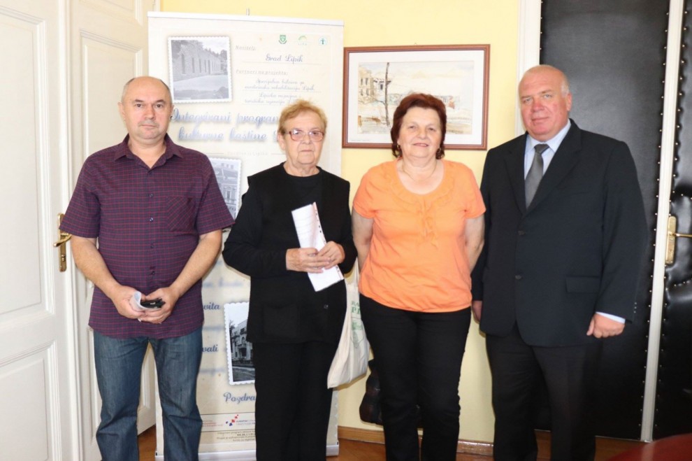 S lijeva na desno: Milivoj Marković, Marija Benković, Anica Matačić i Vinko Kasana