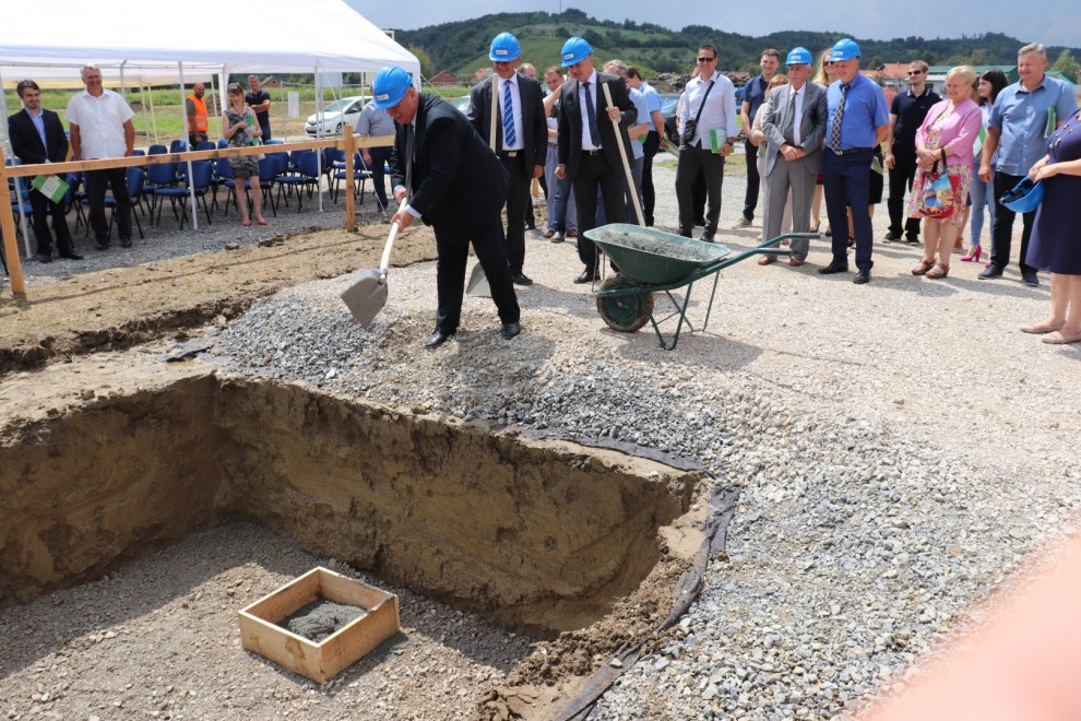 Polaganje kamena temeljca