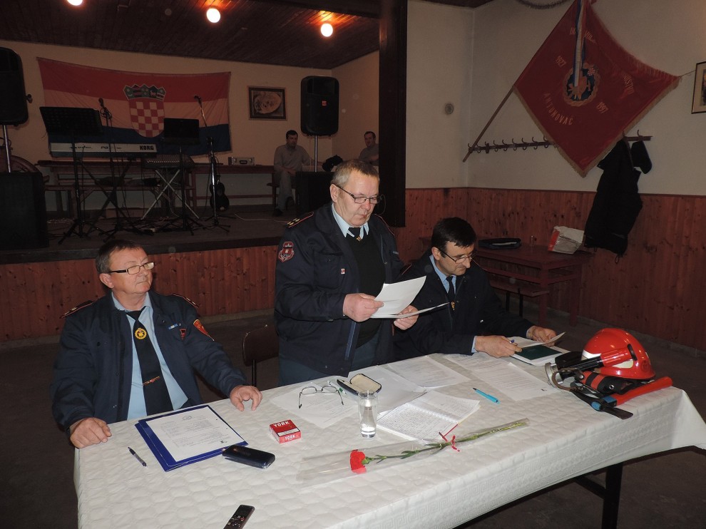 S lijeva: Branko Ivanušević(novi blagajnik), Andrija Hoško i Vladimir Hojo